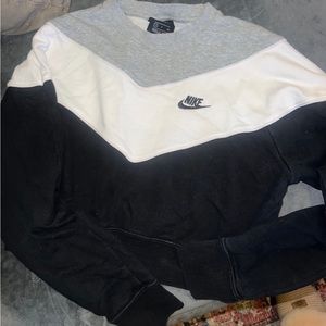 nike crewneck
